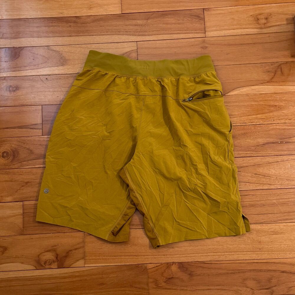 Men Lululemon T.H.E. Short 9" *Linerless Tapered Fit Gold Spice Size Small - Picture 4 of 8